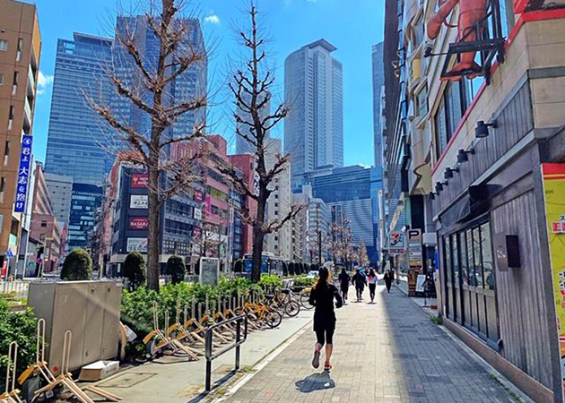 名古屋駅ランニング風景